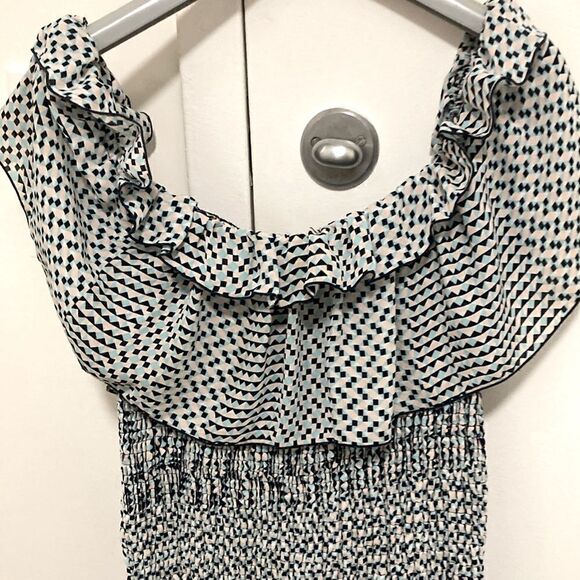 Parker Mini Dress in Geometric Print with Ruched Elasticized Waist. Size Medium - Picture 2 of 7